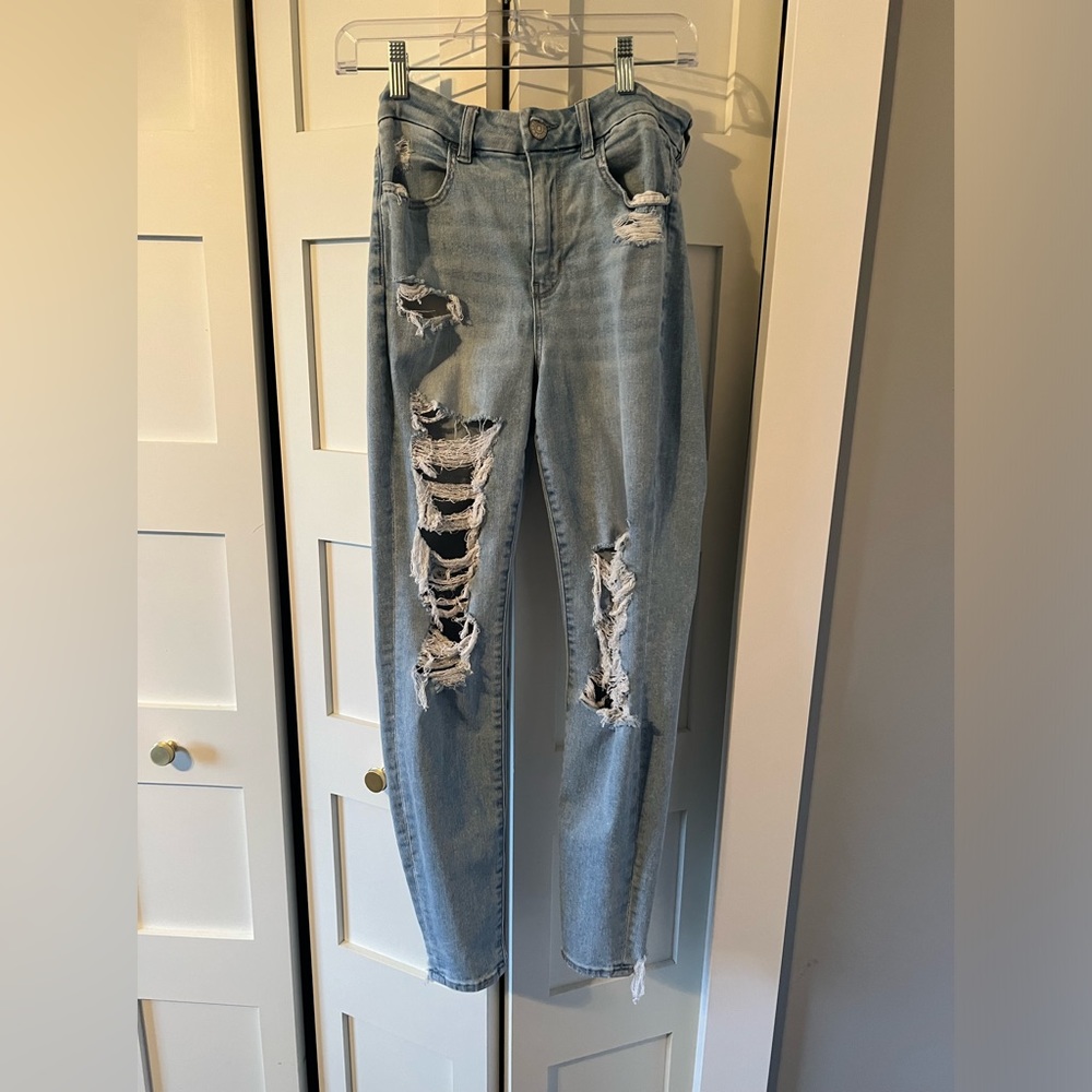 Light Wash American Eagle Jeans Size 6